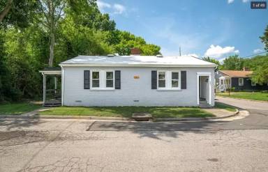 Main picture of 733 Cameron St