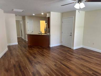 Main picture of 3237 W Second St