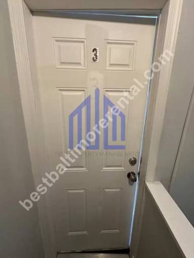 Main picture of 2136 N Fulton Ave