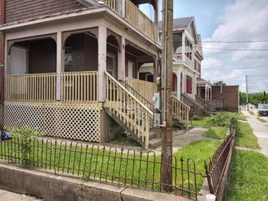 Main picture of 473 E McMillan St