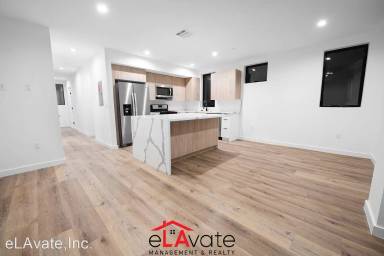 Main picture of 1931 N Vista del Mar Ave