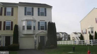 Main picture of 53 Dare Ln