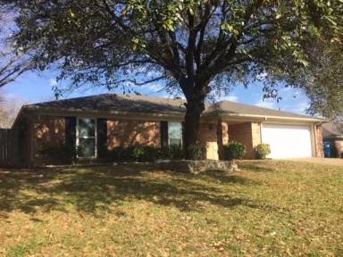 Main picture of 606 Circle Creek Dr