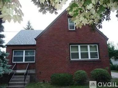 Main picture of 69 Mansion Ave