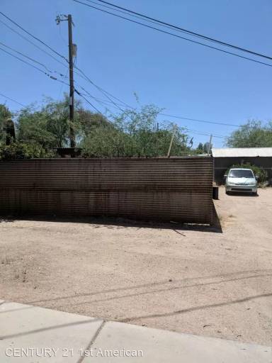 Main picture of 147 1/2 N Highland Ave