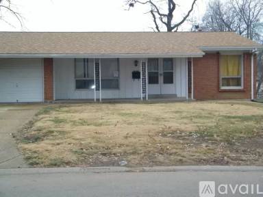 Main picture of 518 Coach Light Ln