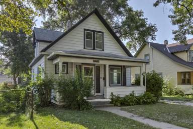 Main picture of 2043 N 49th St