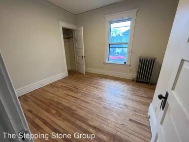 Main picture of 1402 W 28th St