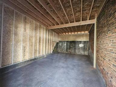 Main picture of 4410 Falls Rd