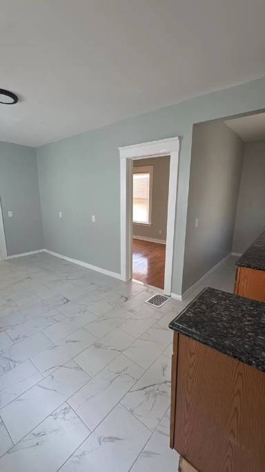 Main picture of 345 Munson St