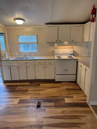 Main picture of 2610 Crane Ln