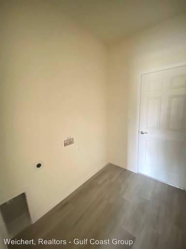 Main picture of 397 Baytree Dr