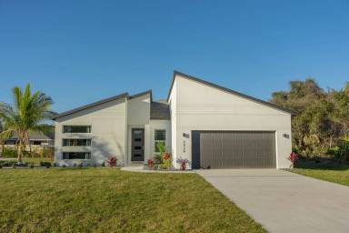 Main picture of 25168 Estrada Cir