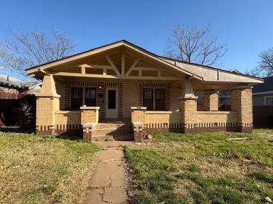 Main picture of 513 NW Euclid Ave