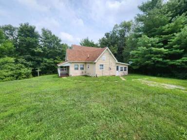 Main picture of 1102 E Circle Dr