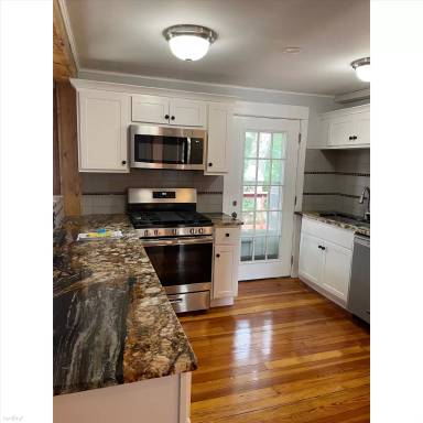 Main picture of 441 Cherry St SE