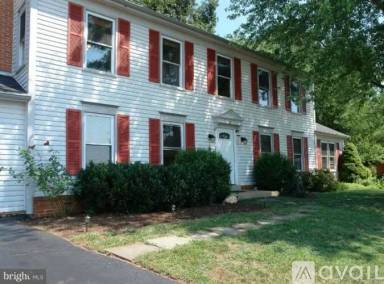 Main picture of 6 Blackbird Ct