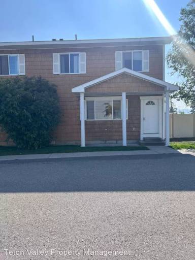 Main picture of 30 Cedron Rd