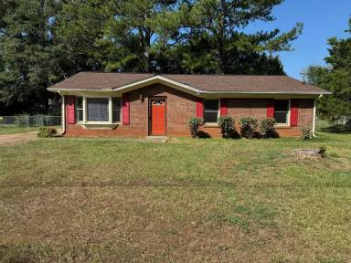 Main picture of 1221 Pointer Dr SW