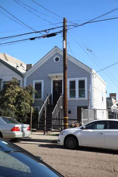 Main picture of 701 Henry St