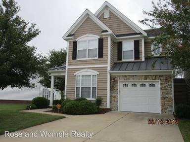 Main picture of 1019 Silver Charm Cir