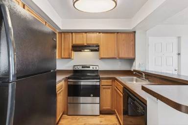 Main picture of 714 Executive Center Dr