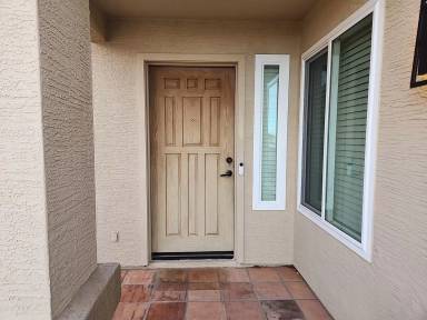 Main picture of 2533 N Silverado