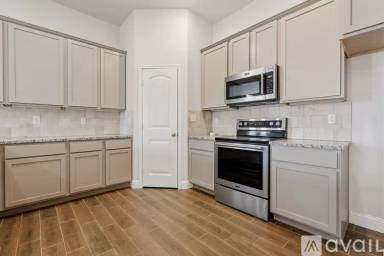 Main picture of 13810 Avenue W