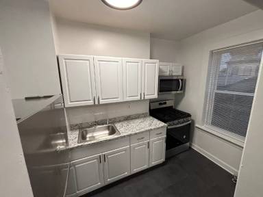 Main picture of 9 Bentley Ave