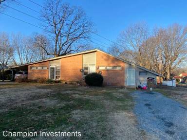 Main picture of 414 Stroud Rd