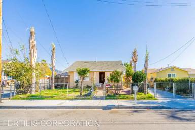 Main picture of 7221 Olive St