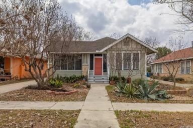 Main picture of 1122 W Summit Ave