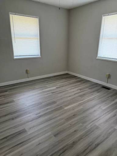 Main picture of 1712 Harold Dr