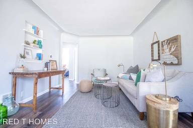 Main picture of 2440 S Corona St