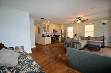 Main picture of 2 Judge St