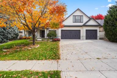 Main picture of 2834 S Garibaldi Ave