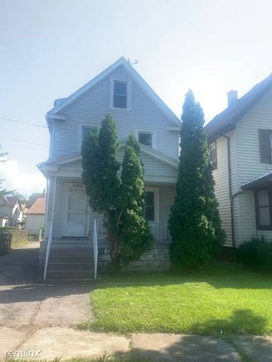 Main picture of 2103 North Ave