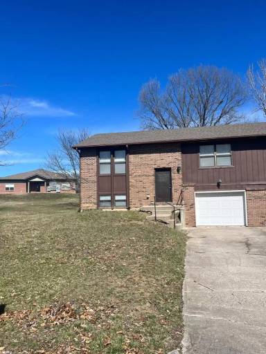 Main picture of 429 Maple Grove Way