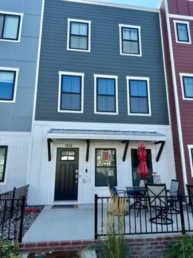 Main picture of 1908 Songbird Dr