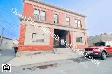 Main picture of 109 E King St