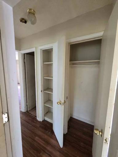 Main picture of 3942 E 186th St