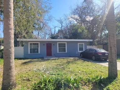 Main picture of 211 S Cedar Ave