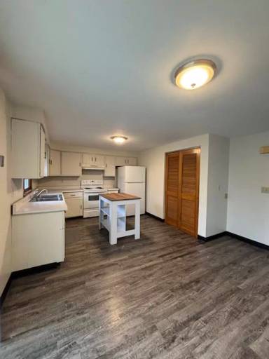 Main picture of 6449 Wells Dr