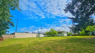 Main picture of 16823 116th Ave SE