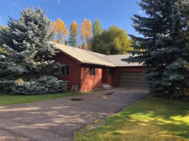 Main picture of 3210 S Single Tree Dr