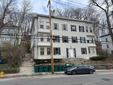 Main picture of 1247 Main St