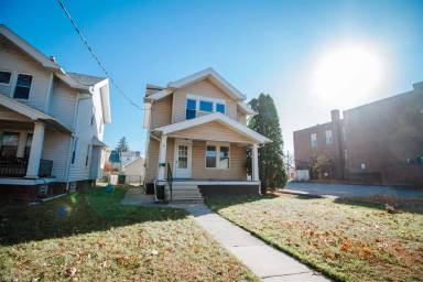 Main picture of 825-37 Geneva Ave