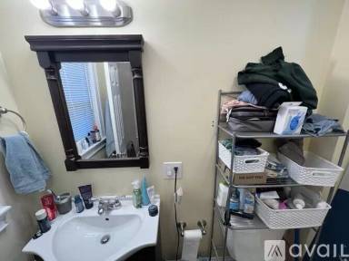 Main picture of 6 White Street Pl