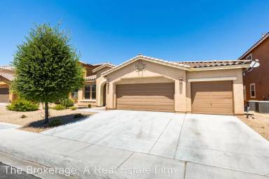 Main picture of 1904 La Calera Ave