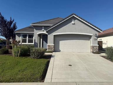 Main picture of 7428 Beach Pine Way